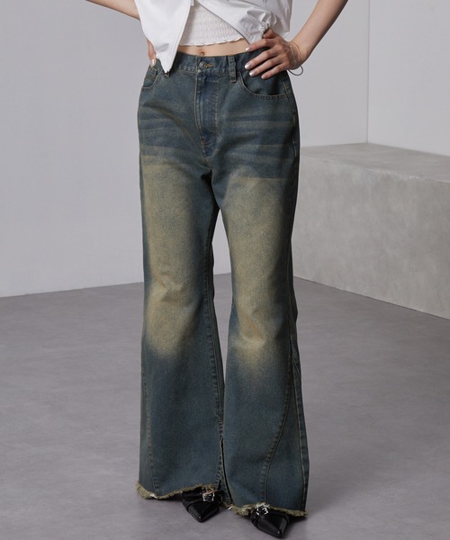 nui nullu（ヌイヌル）の「【nui nullu】ヴィンテージライク 裾フリンジ&スリット フレアデニムパンツ（デニムパンツ・レディース・ブルー系/ブラック系/ブルー系1・S/M/L）」の7枚目の写真