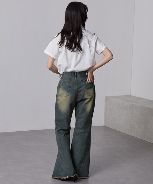 nui nullu（ヌイヌル）の「【nui nullu】ヴィンテージライク 裾フリンジ&スリット フレアデニムパンツ（デニムパンツ・レディース・ブルー系/ブラック系/ブルー系1・S/M/L）」の12枚目の写真