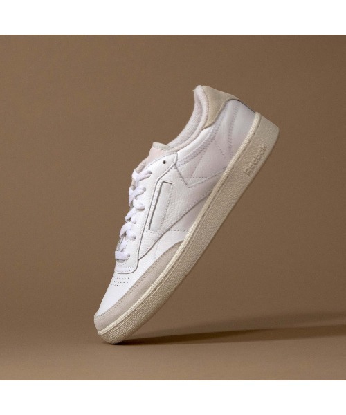 Reebok(リーボック)の「クラブシー 85 ヴィンテージ / CLUB C 85 VINTAGE(スニーカー・メンズ・ホワイト・23.0cm/23.5cm/24.5cm/24.0cm/25.0cm/25.5cm/26.0cm/26.5cm/27.0cm/27.5cm/28.0cm/28.5cm/29.0cm)」の2枚目の写真