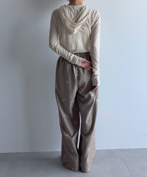 フラワー刺繍イージーパンツ（その他パンツ）｜Unitage（ユニテージ