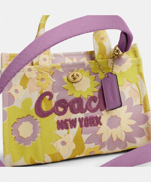 花柄【COACH】フローラル カーゴ トートバッグ 20 Cargo Tote カーゴ トート バッグ 20・フローラル プリント（ショルダー