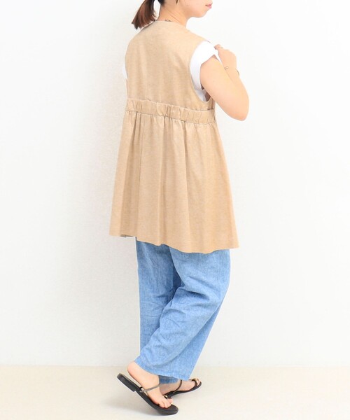 MICO COULIER（ミコクリエ）の「イージーケアリネンベスト（ノーカラージャケット・レディース・ダークネイビー/ベージュ/キナリ・38）」の14枚目の写真