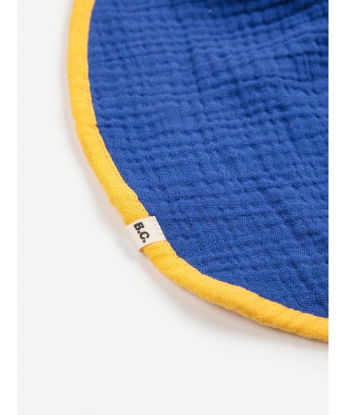 BOBO CHOSES(ボボショーズ)の「Bobo Choo Choo bib set(スタイ/よだれかけ・キッズ・ネイビー・ONE SIZE)」の5枚目の写真