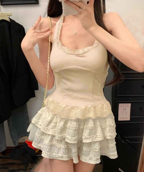 Miniministore(ミニミニストア)の「裾フリルレースホルターネックタンクトップ(タンクトップ・レディース・ホワイト/ベージュ/ピンク/その他/ブラック・FREE)」の1枚目の写真