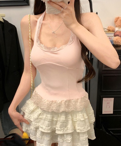 Miniministore(ミニミニストア)の「裾フリルレースホルターネックタンクトップ(タンクトップ・レディース・ホワイト/ベージュ/ピンク/その他/ブラック・FREE)」の4枚目の写真