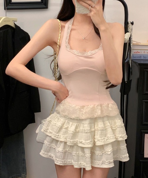 Miniministore(ミニミニストア)の「裾フリルレースホルターネックタンクトップ(タンクトップ・レディース・ホワイト/ベージュ/ピンク/その他/ブラック・FREE)」の12枚目の写真