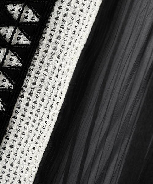 ADORE(アドーア)の「シアーストライプブラウス(シャツ/ブラウス・レディース・ブルー/ブラック・38)」の11枚目の写真