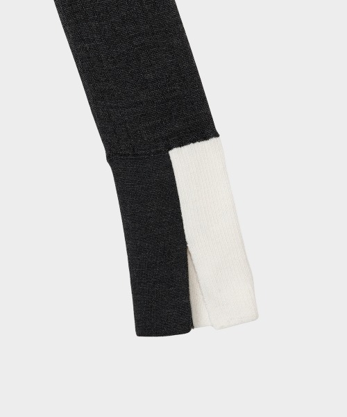 CINOH(チノ)の「SILK TURTLE NECK TIGHT KNIT(ニット/セーター・レディース・ネイビー/チャコールグレー/ライトグレー・38)」の8枚目の写真