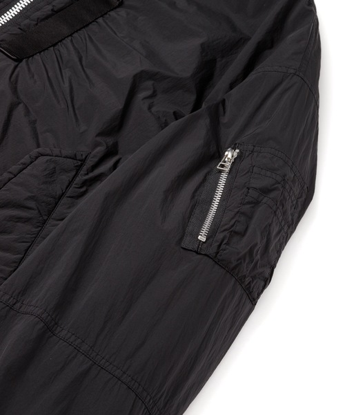 Sandinista（サンディニスタ）の「MA-1 - Overdyed / 後染めエムエーワン（MA-1・メンズ・ブラック/グレー・LARGE/MEDIUM/SMALL）」の4枚目の写真