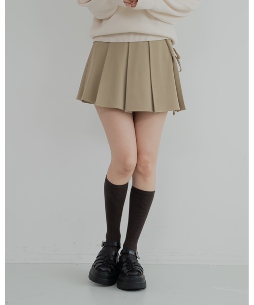 JUMELLE(ジュメロ)の「wrap pleats skirt(スカート・レディース・グレー/ベージュ・MEDIUM)」の2枚目の写真