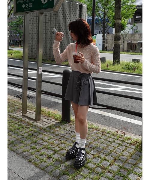 JUMELLE(ジュメロ)の「wrap pleats skirt(スカート・レディース・グレー/ベージュ・MEDIUM)」の22枚目の写真