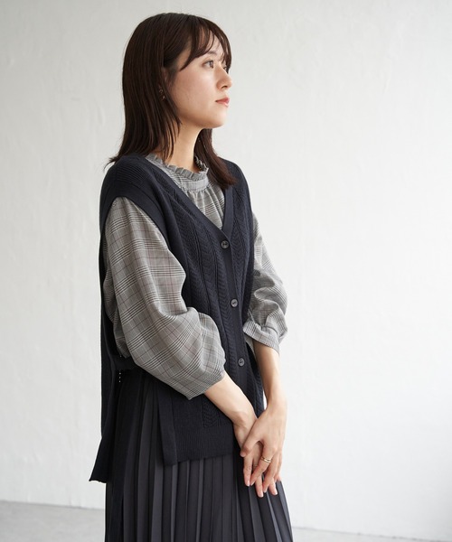 ikka(イッカ)の「綿混サイドリボンニットベスト(ベスト・レディース・ベージュ/チャコールグレー/ネイビー/グリーン・L/M/S)」の21枚目の写真