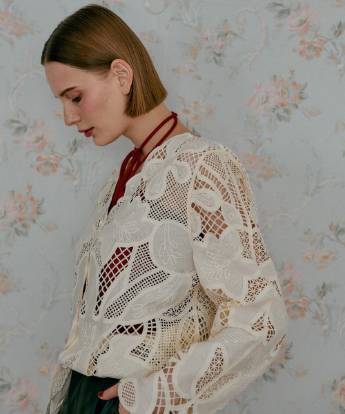 mysty woman（ミスティウーマン）の「パッチワークレースシャツカーディガン 581471（シャツ/ブラウス・レディース・ブラック/ブラウン/アイボリー・FREE）」の8枚目の写真