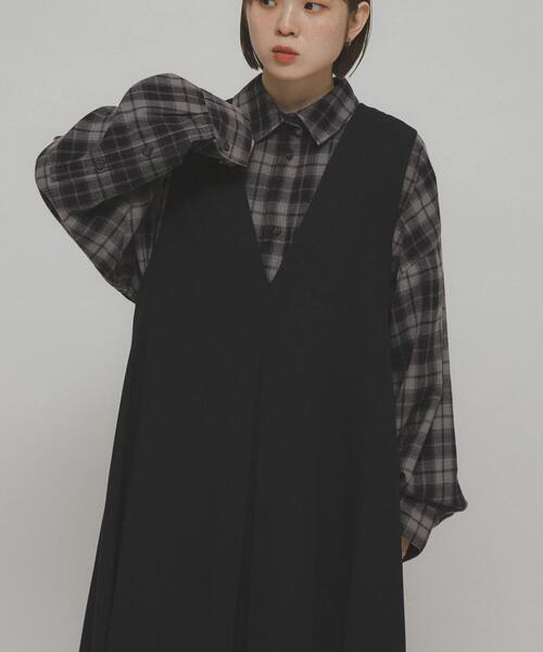 KBF（ケイビーエフ）の「『一部WEB限定カラー』2WAYフレアジャンパースカート（ワンピース・レディース・ブラック/ブラウン系その他/チャコールグレー/ネイビー・36/38）」の16枚目の写真