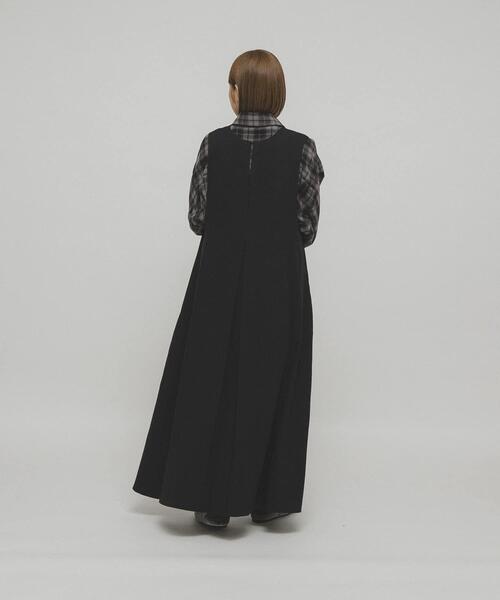 KBF（ケイビーエフ）の「『一部WEB限定カラー』2WAYフレアジャンパースカート（ワンピース・レディース・ブラック/ブラウン系その他/チャコールグレー/ネイビー・36/38）」の11枚目の写真