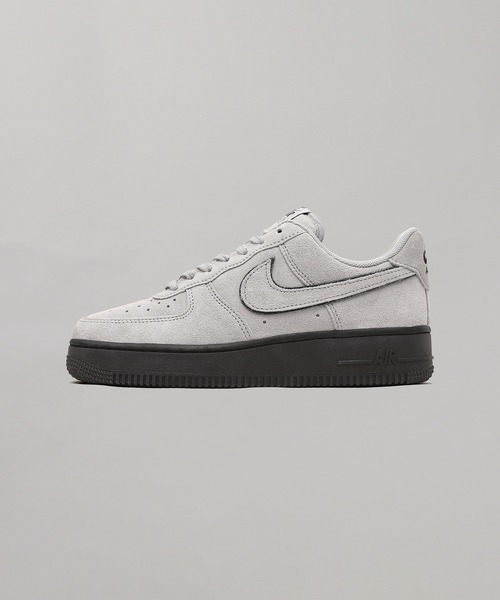 セール】NIKE AIR FORCE 1 07 LV8 HQ1966-001（スニーカー）｜NIKE