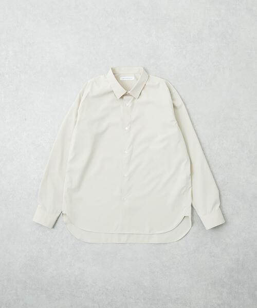 URBAN RESEARCH(アーバンリサーチ)の「Typewriter Washed Shirts(シャツ/ブラウス・メンズ・ベージュ/ネイビー/ブラウン/オフホワイト・MEDIUM/LARGE)」の1枚目の写真