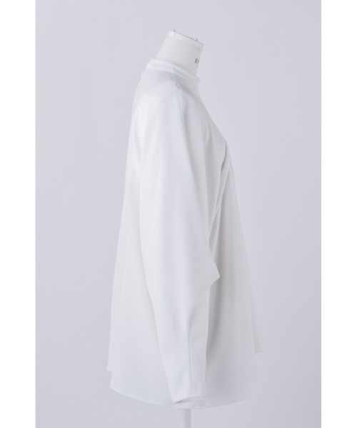 ENFOLD(エンフォルド)の「PEツイル ドレーププルオーバー(Tシャツ/カットソー・レディース・ホワイト/ブラック/ターコイズブルー・40/38)」の5枚目の写真