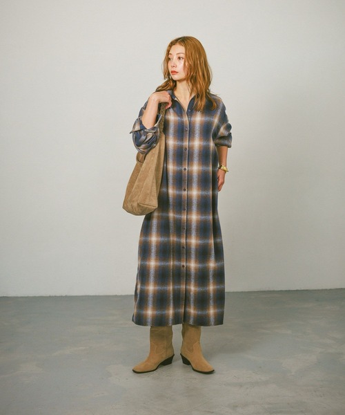 BAYFLOW（ベイフロー）の「【A4サイズ対応】編みハンドルホーボーバッグ / スウェード / フェイクレザー / トートバッグ（トートバッグ・レディース・ブラック/ベージュ/ブラウン・FREE）」の4枚目の写真