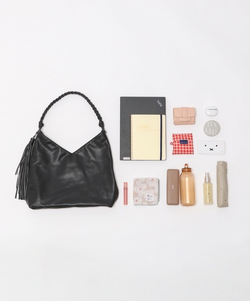 BAYFLOW（ベイフロー）の「【A4サイズ対応】編みハンドルホーボーバッグ / スウェード / フェイクレザー / トートバッグ（トートバッグ・レディース・ブラック/ベージュ/ブラウン・FREE）」の9枚目の写真