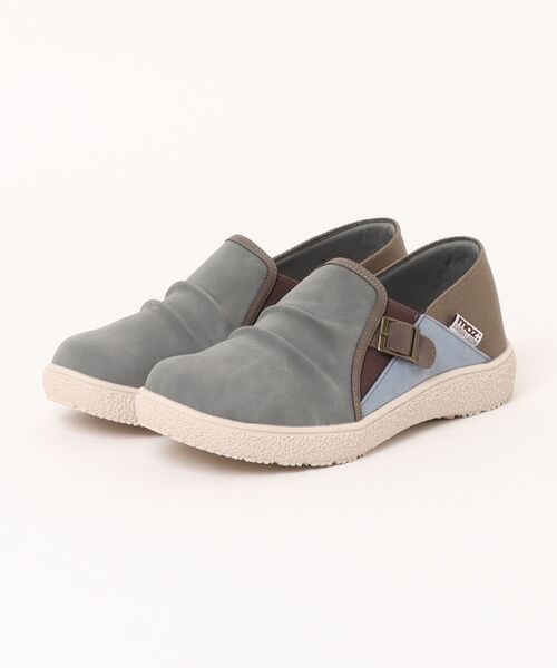 moz（モズ）の「moz(モズ)ベルトアクセントシャーリングカジュアルシューズ（スリッポン・レディース・アッシュグレー/ピンク/ブラウン・LL/S/M/L）」の2枚目の写真