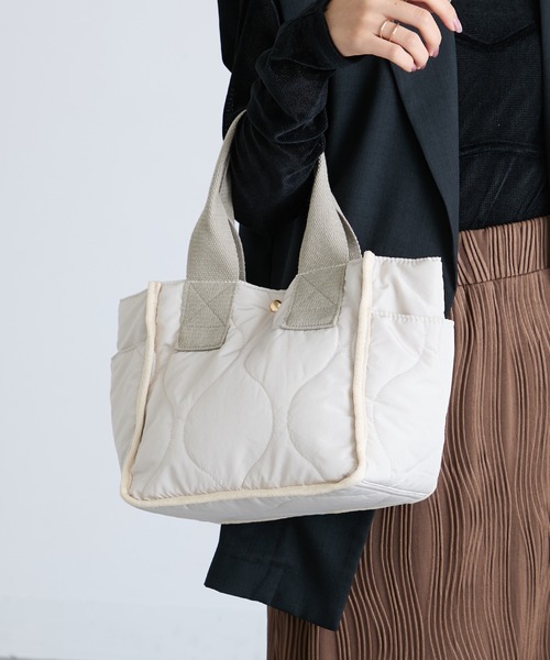 A by MAGASIN DE MODE(エーバイマガジンデモード)の「【A By MAGASIN DE MODE】キルトプチトート SNBD(トートバッグ・レディース・アイボリー/ブラック/チャコールグレー/ベージュ・FREE)」の1枚目の写真