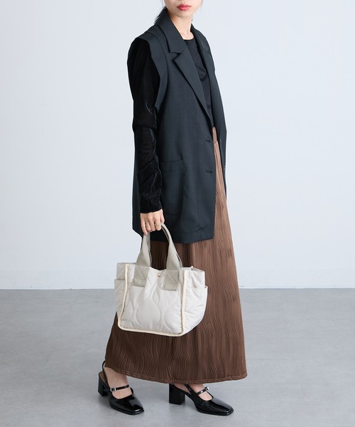 A by MAGASIN DE MODE(エーバイマガジンデモード)の「【A By MAGASIN DE MODE】キルトプチトート SNBD(トートバッグ・レディース・アイボリー/ブラック/チャコールグレー/ベージュ・FREE)」の8枚目の写真