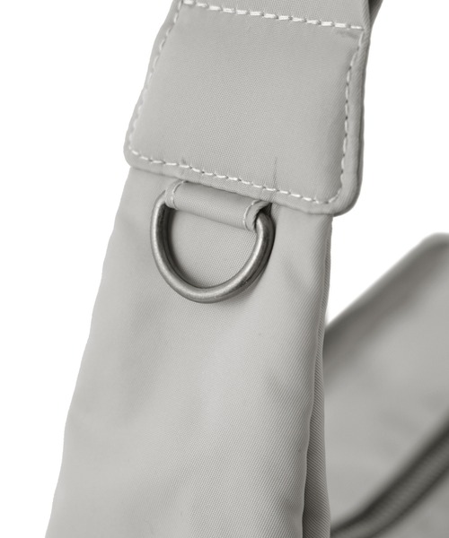 X-girl（エックスガール）の「MULTI POCKET SHOULDER BAG（ショルダー