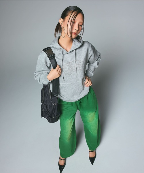 X-girl（エックスガール）の「MULTI POCKET SHOULDER BAG（ショルダーバッグ・レディース・グレー/ブラック・ONE SIZE）」の13枚目の写真