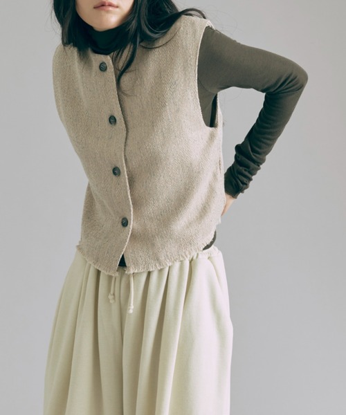EN NEUME(エンノイム)の「Cropped Tweed Gilet(ベスト・レディース・ライトグレー/ブラック・FREE)」の3枚目の写真