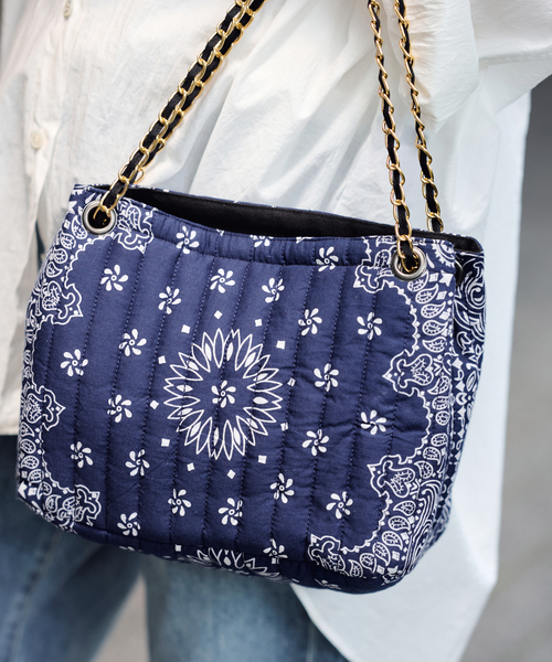 [新品]MALUS マリュス　バンダナキルティングショルダーバッグ(ブラック) シップス SHIPS MALUS: バンダナ キルティング ショルダー バッグ