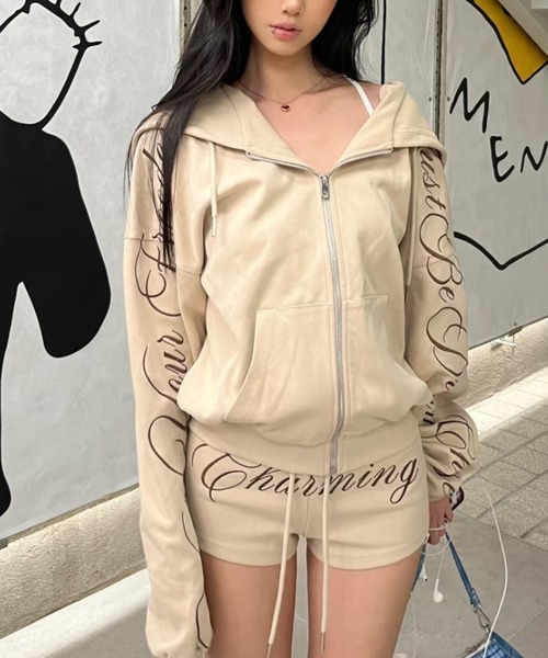 【希少美品】d.i.a♥ パーカー平成ギャル　Y2K セール】【予約限定プライス】Y2Kロゴデザインジップフーディ