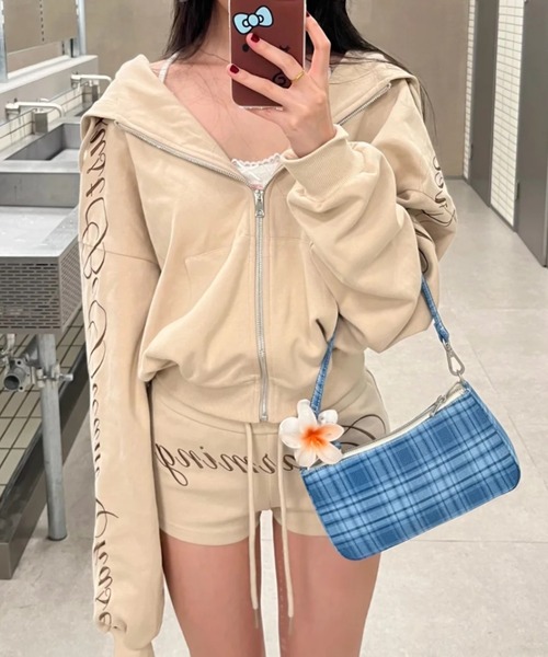 セール】Y2Kロゴデザインジップフーディ／ストリートガール