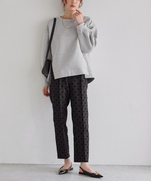 Pierrot（ピエロ）の「【刺繍入り】サイドジップダンボールスウェット（スウェット・レディース・ネイビー/杢グレー/オフホワイト・L/M）」の16枚目の写真