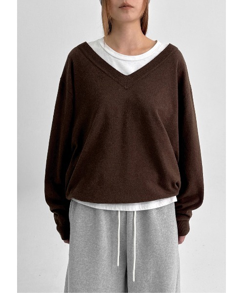 BLACKUP（ブラックアップ）の「[MADE] ブドゥリルーズフィットVネックニット（ニット/セーター・レディース・ワイン/ブラック/グレー/ブラウン/ネイビー・FREE）」の15枚目の写真