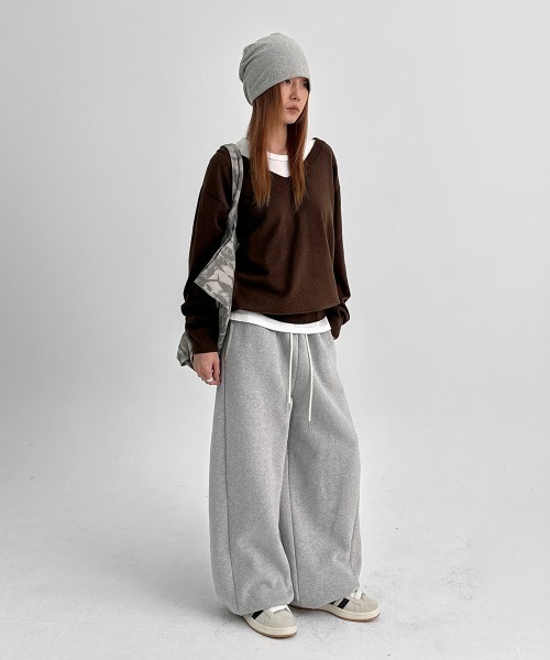 BLACKUP（ブラックアップ）の「[MADE] ブドゥリルーズフィットVネックニット（ニット/セーター・レディース・ワイン/ブラック/グレー/ブラウン/ネイビー・FREE）」の14枚目の写真