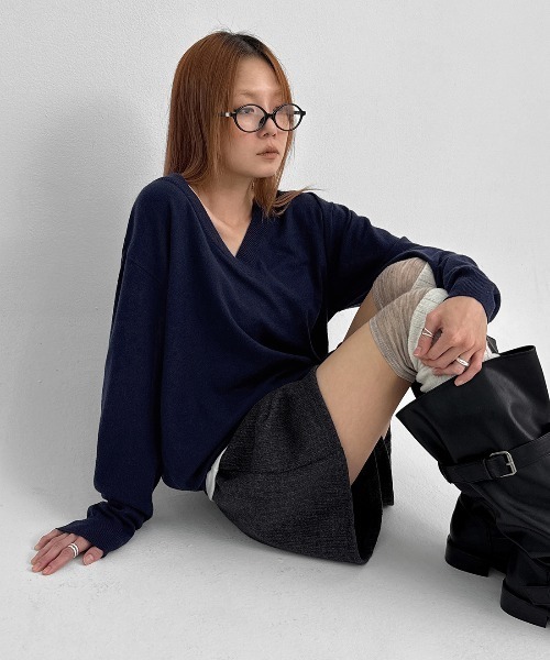 BLACKUP（ブラックアップ）の「[MADE] ブドゥリルーズフィットVネックニット（ニット/セーター・レディース・ワイン/ブラック/グレー/ブラウン/ネイビー・FREE）」の6枚目の写真