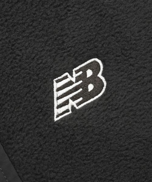 NEW BALANCE（ニューバランス）の「NB刺繍フリースジャケット（ブルゾン・メンズ・グレイッシュベージュ/ダークグレー・SMALL/MEDIUM/LARGE/X-LARGE/XX-LARGE）」の7枚目の写真