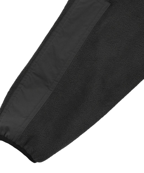 NEW BALANCE（ニューバランス）の「NB刺繍フリースジャケット（ブルゾン・メンズ・グレイッシュベージュ/ダークグレー・SMALL/MEDIUM/LARGE/X-LARGE/XX-LARGE）」の10枚目の写真