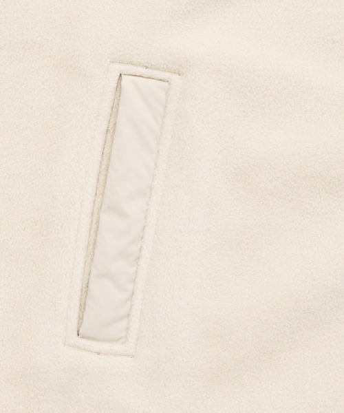 NEW BALANCE（ニューバランス）の「NB刺繍フリースジャケット（ブルゾン・メンズ・グレイッシュベージュ/ダークグレー・SMALL/MEDIUM/LARGE/X-LARGE/XX-LARGE）」の21枚目の写真