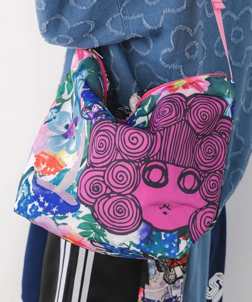 ScoLar（スカラー）の「ScoLar(スカラー) 両面総柄スカラーちゃんショルダーバッグ（ショルダーバッグ・レディース・オレンジ/パープル/ピンク・FREE）」の14枚目の写真
