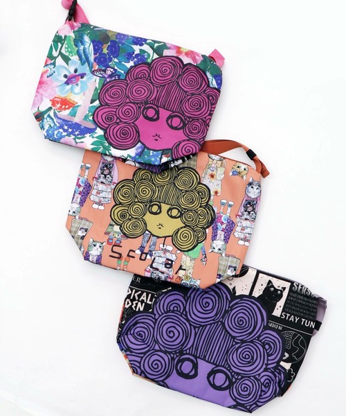 ScoLar（スカラー）の「ScoLar(スカラー) 両面総柄スカラーちゃんショルダーバッグ（ショルダーバッグ・レディース・オレンジ/パープル/ピンク・FREE）」の4枚目の写真