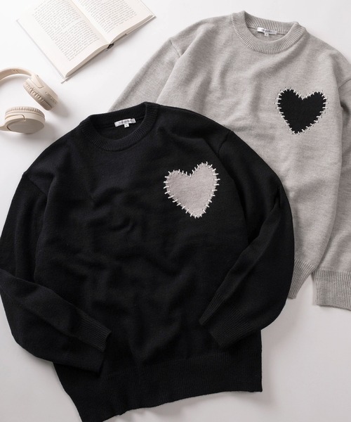 make a ray!(メイク ア レイ!)の「【82】 ハート/スター ハンドステッチ クルーニット(ニット/セーター・レディース・グレー/グレー系その他/ブラック/ブラック系その他/ブルー系その他/ネイビー・M/L)」の1枚目の写真