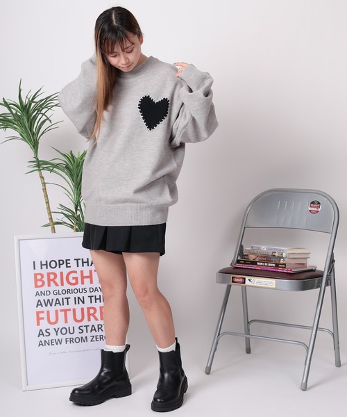 make a ray!(メイク ア レイ!)の「【82】 ハート/スター ハンドステッチ クルーニット(ニット/セーター・レディース・グレー/グレー系その他/ブラック/ブラック系その他/ブルー系その他/ネイビー・M/L)」の14枚目の写真