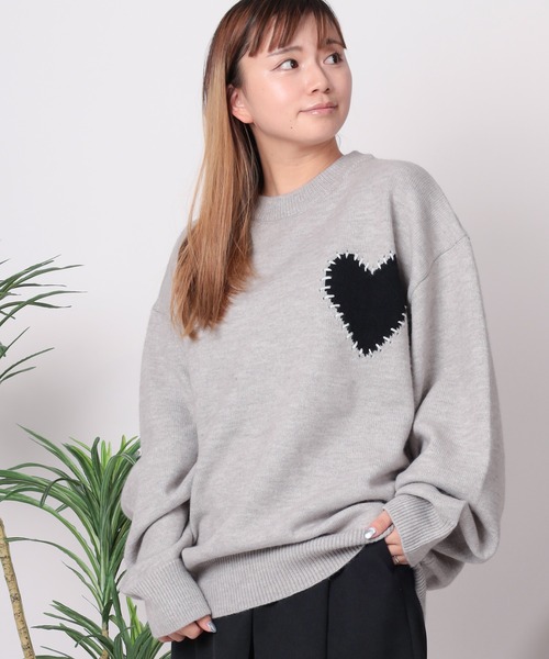 make a ray!(メイク ア レイ!)の「【82】 ハート/スター ハンドステッチ クルーニット(ニット/セーター・レディース・グレー/グレー系その他/ブラック/ブラック系その他/ブルー系その他/ネイビー・M/L)」の15枚目の写真