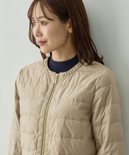 Petit Honfleur(プチオンフルール)の「ノーカラーダウンジャケット【ダウン80%・フェザー20%使用】(ダウンジャケット/コート・レディース・アイボリー/ベージュ/ネイビー・9号/11号/13号)」の12枚目の写真