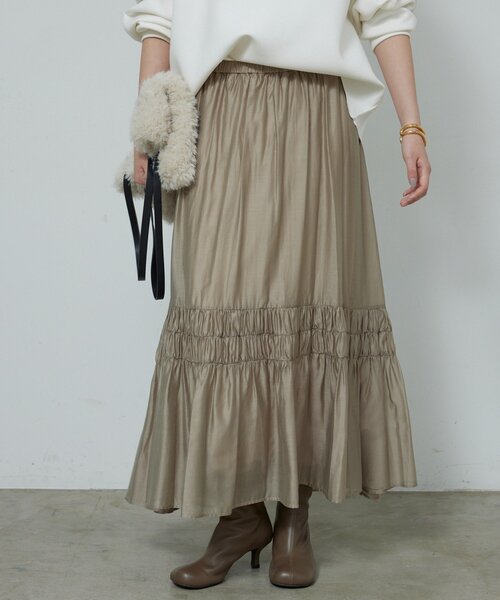 GALLARDAGALANTE（ガリャルダガランテ）の「ギャザーフレアスカート（スカート・レディース・ブラック/グレイッシュベージュ・FREE）」の2枚目の写真