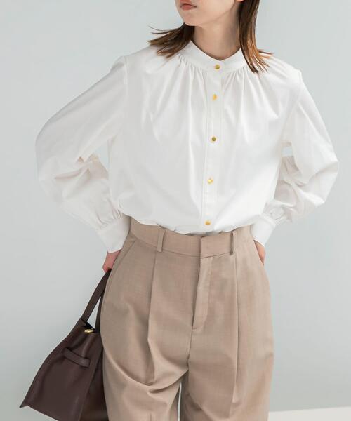 URBAN RESEARCH ROSSO WOMEN（アーバンリサーチ　ロッソ）の「『WEB限定』デザインボタンカットソーブラウス（シャツ/ブラウス・レディース・オフホワイト/ネイビー・FREE）」の3枚目の写真