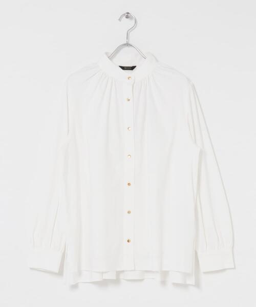 URBAN RESEARCH ROSSO WOMEN（アーバンリサーチ　ロッソ）の「『WEB限定』デザインボタンカットソーブラウス（シャツ/ブラウス・レディース・オフホワイト/ネイビー・FREE）」の6枚目の写真