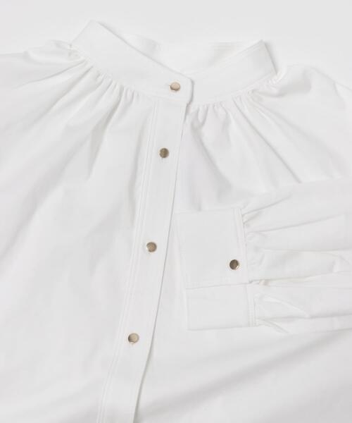 URBAN RESEARCH ROSSO WOMEN（アーバンリサーチ　ロッソ）の「『WEB限定』デザインボタンカットソーブラウス（シャツ/ブラウス・レディース・オフホワイト/ネイビー・FREE）」の7枚目の写真